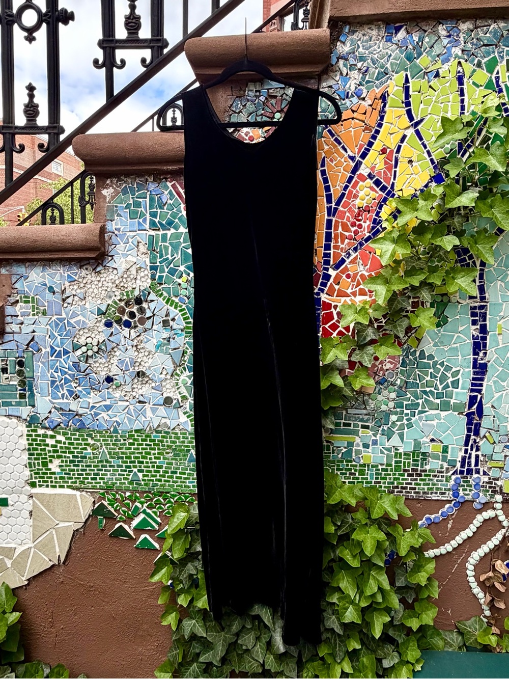 Harari Black Velvet Scoop Neck Maxi Dress Goth 90s Size S Y2K